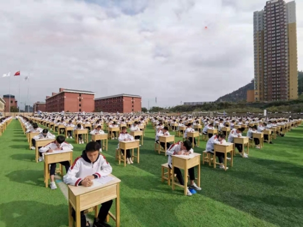 让学校成为学生幸福生活的起点,学校是放飞梦想的地方