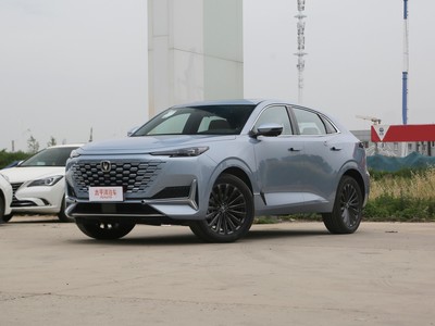 长安uni-k和长安cs75plus哪个好,长安uni-k车怎么样值得买吗