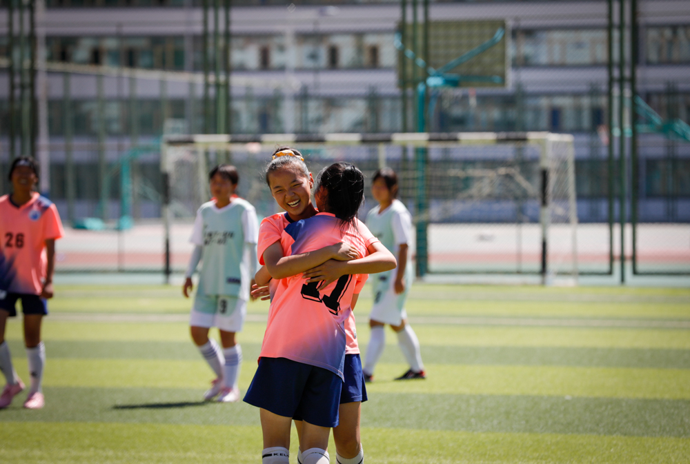 足球赛场上的心酸,足球场上的感动瞬间文章