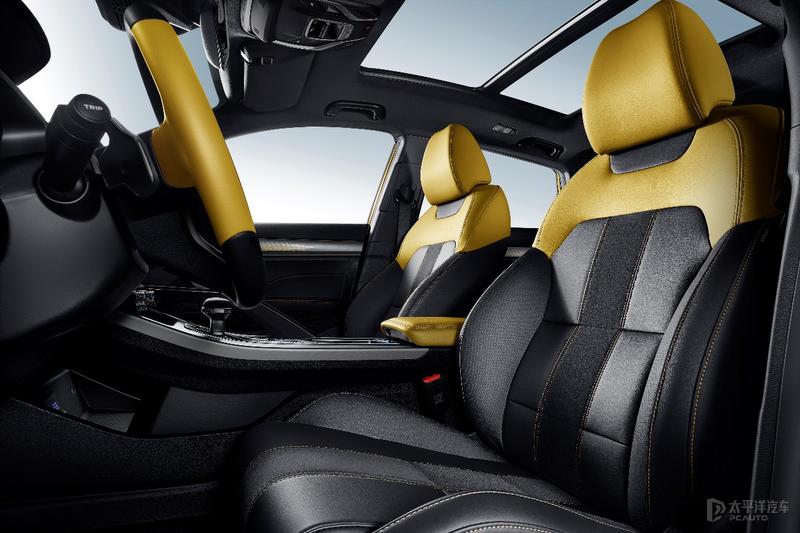 新款起亚嘉华实车曝光,2022丰田皇冠陆放豪华版图片