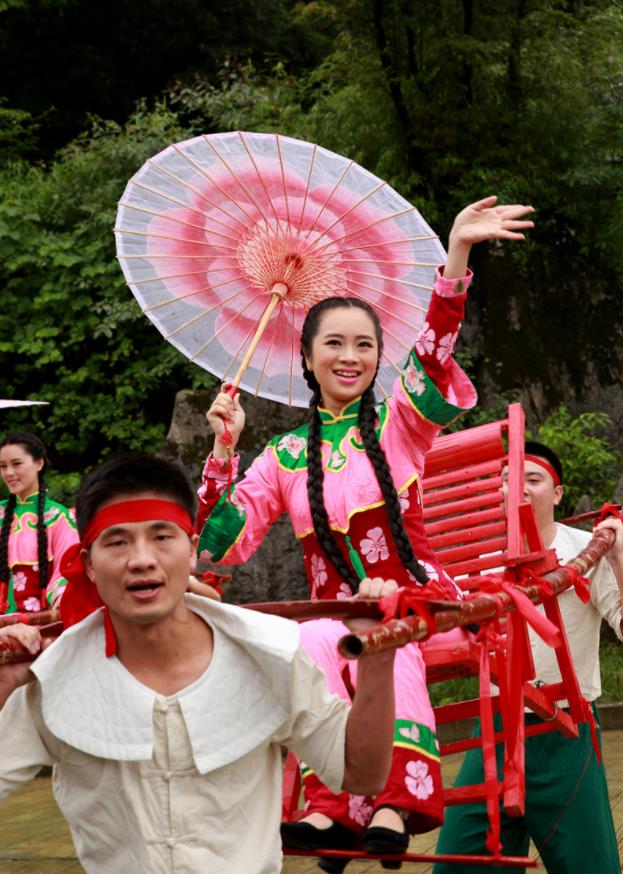 赓红续绿让华蓥山“亮”起来