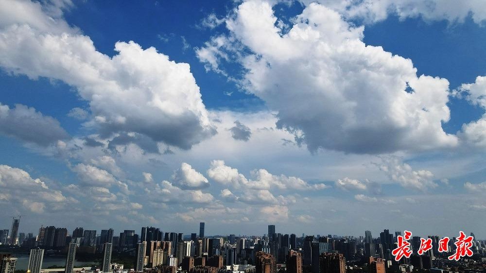 武汉上空飞机看武汉,看武汉高楼的地方