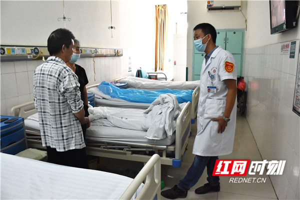 脑出血病人瘫痪康复,70多岁突发脑梗脑出血