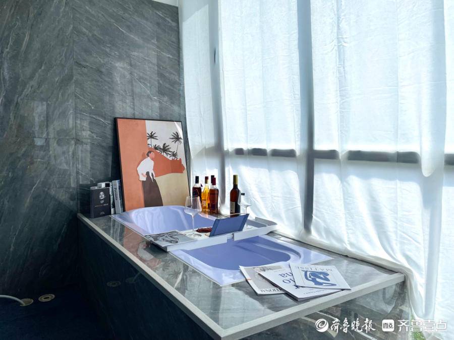 视频｜自助拍大片，年轻人追捧的换装自拍馆你体验过吗？