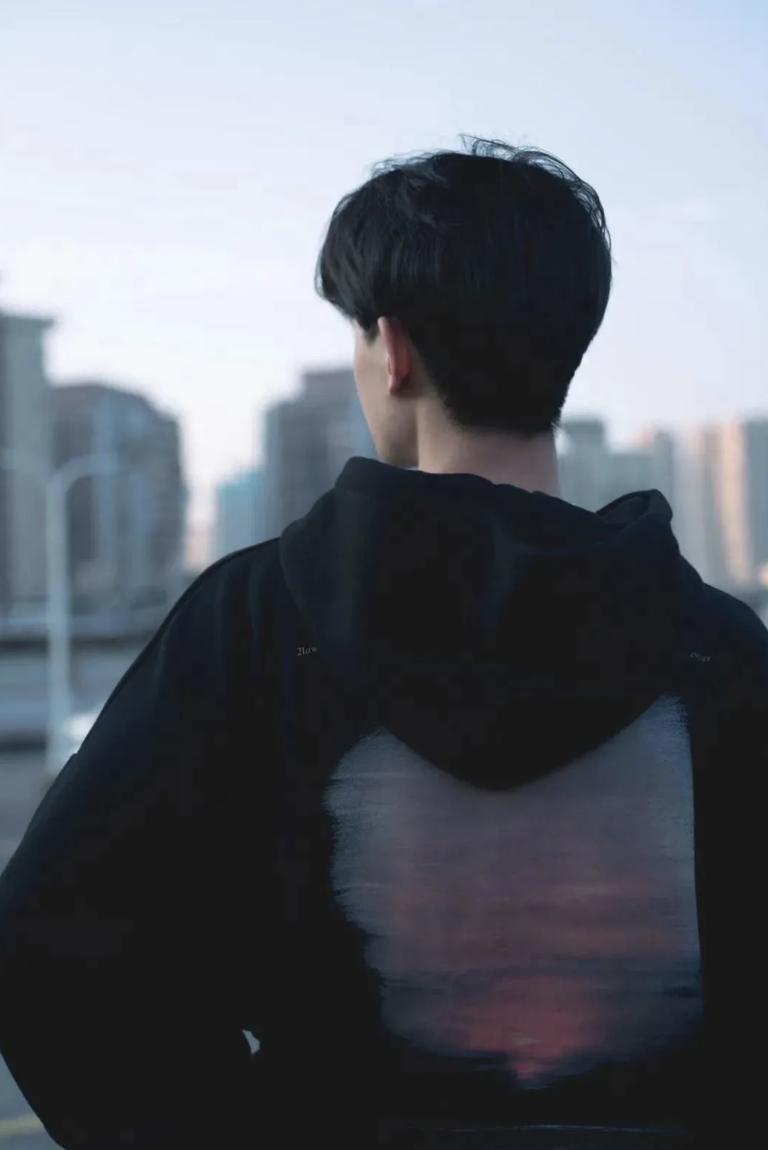 李宁时装周卫衣明星同款,网红爆款加绒卫衣明星同款