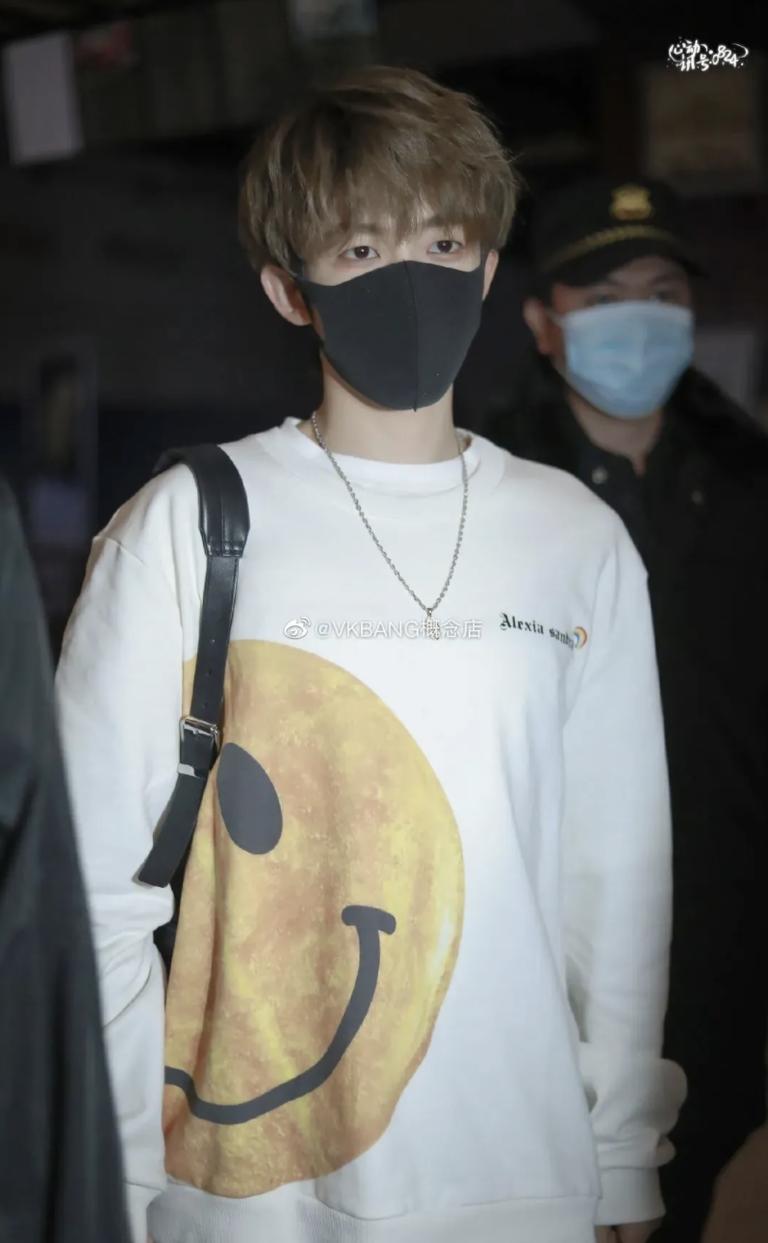 李宁时装周卫衣明星同款,网红爆款加绒卫衣明星同款