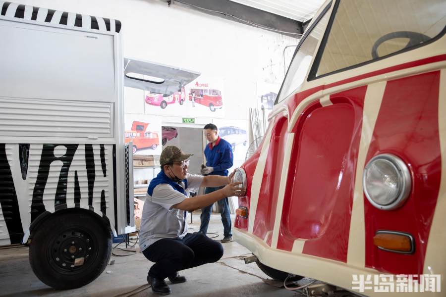 纯“爷”们!一把尺子量全球,青岛有位老爷车复刻大咖,快来围观