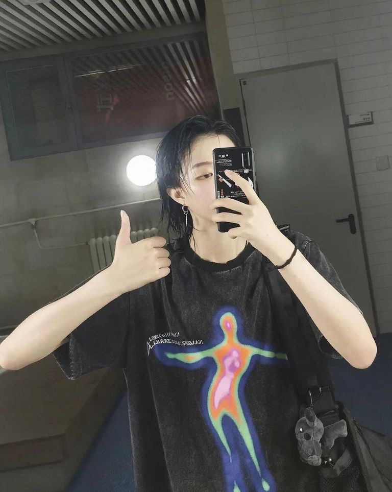 运动员穿的衣服品牌,之前运动员都穿什么品牌