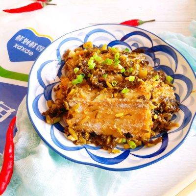 白菜红烧带鱼家常做法,这道糖蒜烧带鱼一上桌全家都爱吃