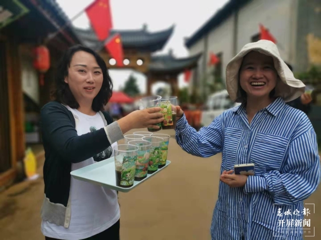 COP15“聚焦春城”｜登万溪冲览两湖胜景，夜游民族村享饕餮盛宴