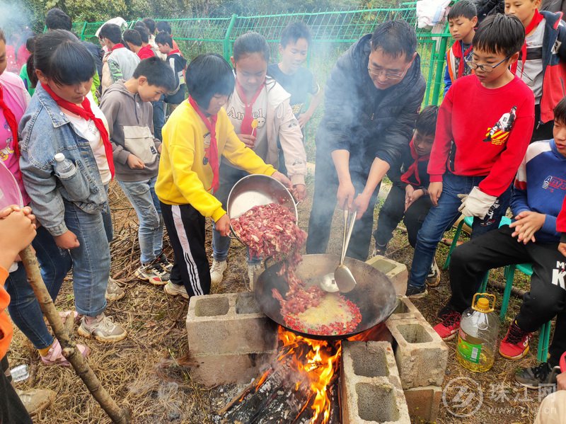 靖外明德小学创新模式,宣威市靖外明德小学教学质量
