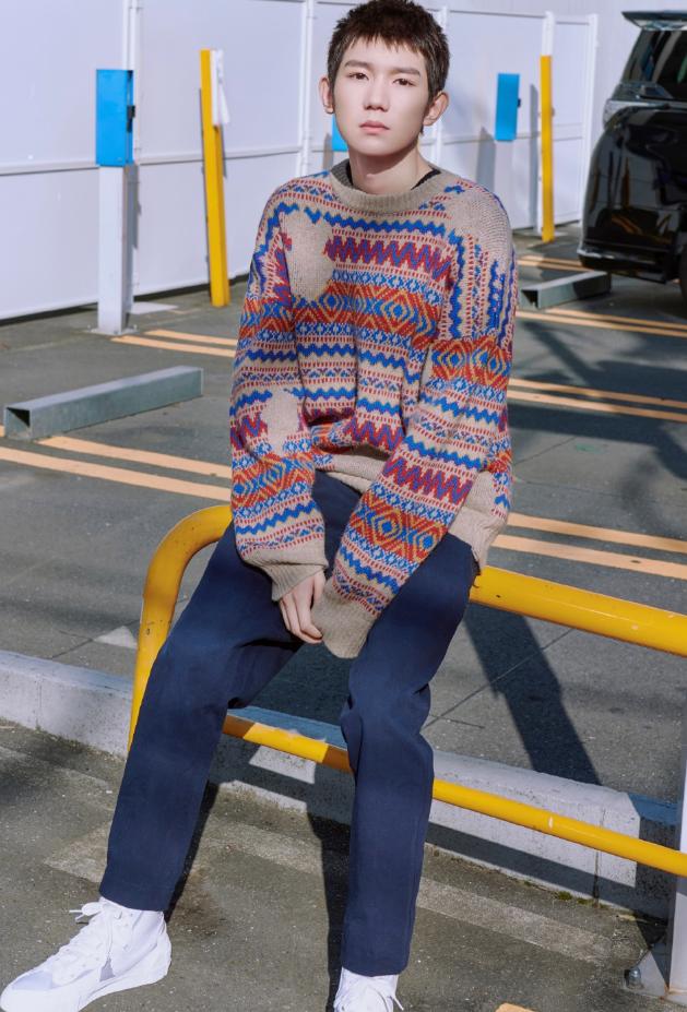 王源年轻的时候,王源小时候和现在对比变了又没变