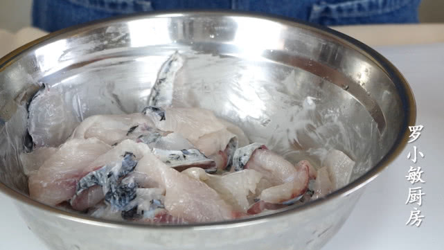 草鱼最好吃的做法最简单的,草鱼最好吃最简单的做法