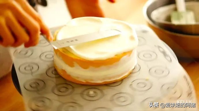 邱莹莹同款草莓奶油蛋糕，基础戚风胚，徒手脱模剖片及抹面挤花