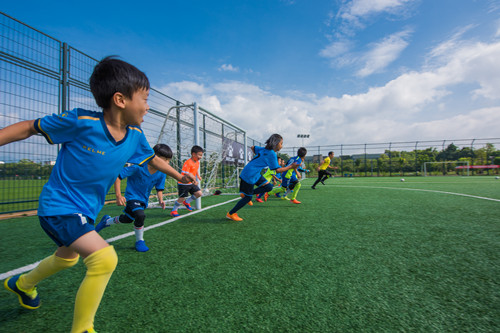 与梦想同行微队课,昆明青少年足球冬令营