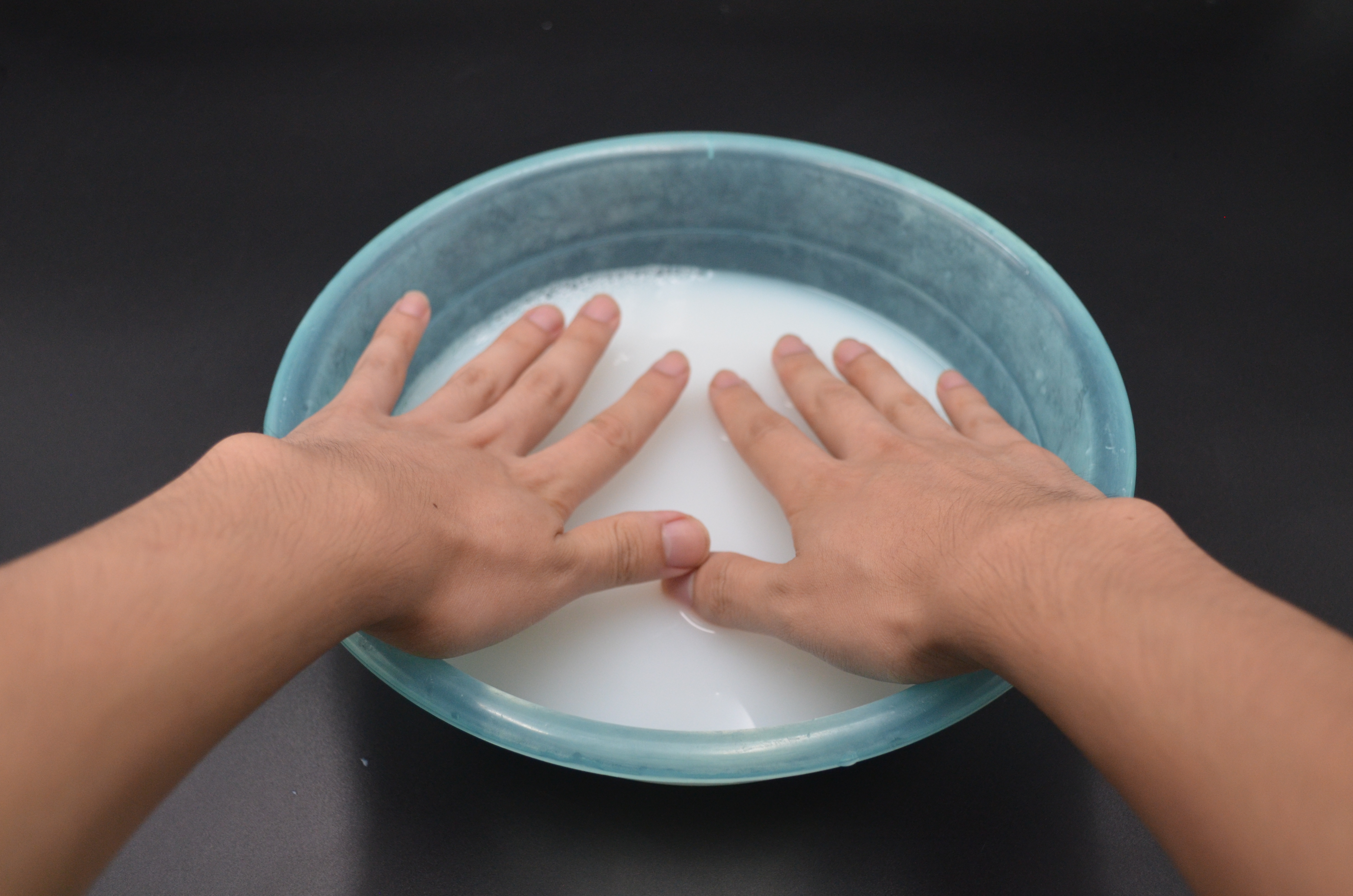 手做家务粗糙怎么才能恢复光滑,干家务手很粗糙怎么变细腻