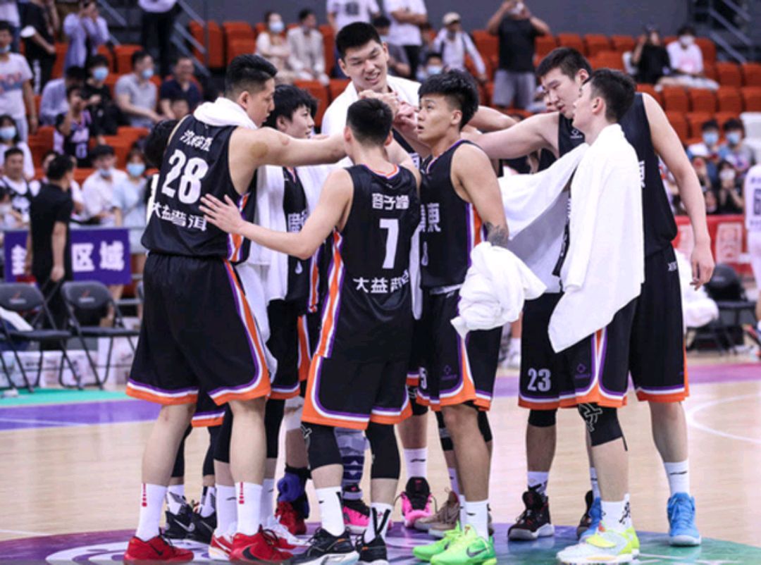 辽篮小将周琦,辽篮周琦郭士强