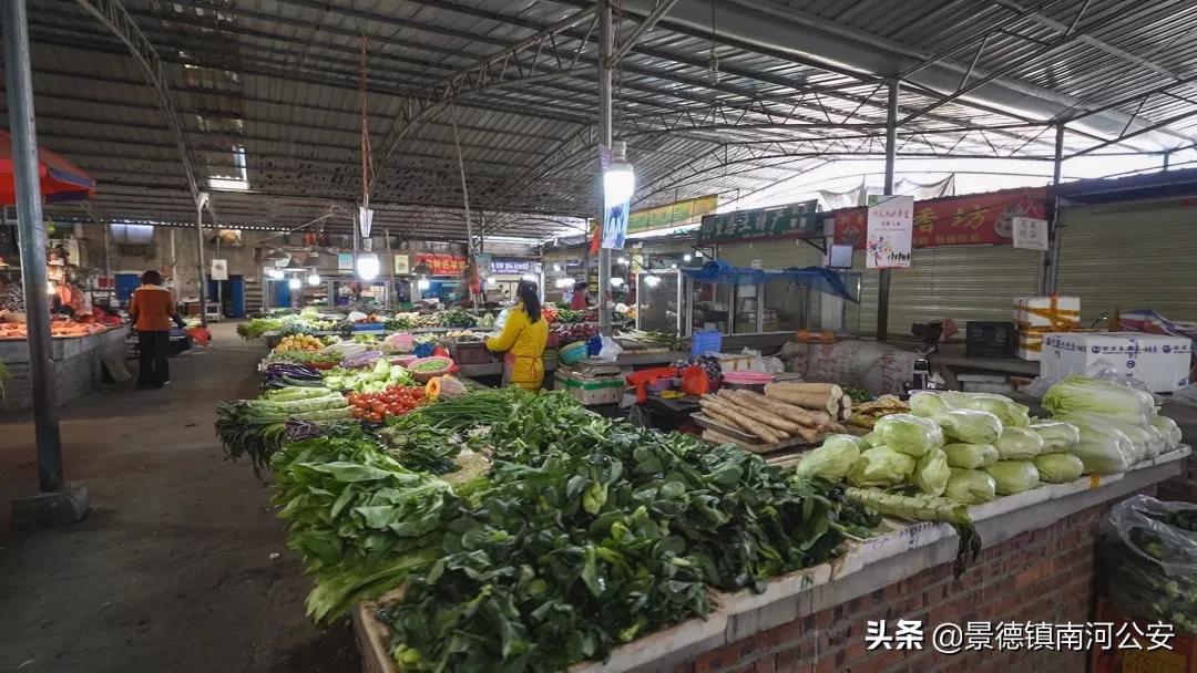 疫情之下纪实摄影,疫情镜头下的生活瞬间