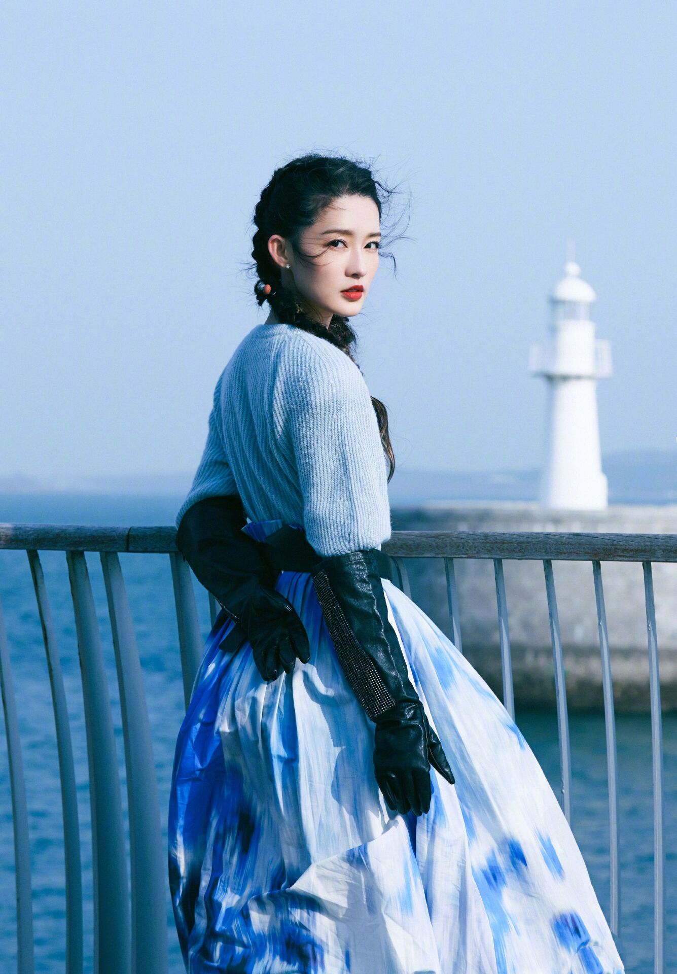 李沁蓝衣回眸,李沁蓝绿色