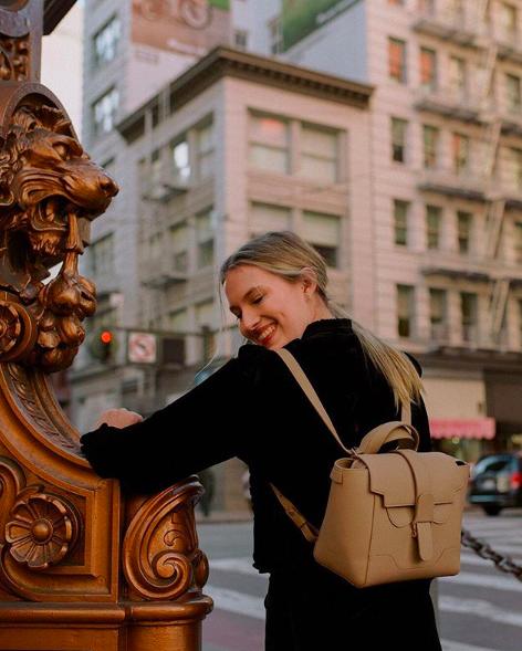 买一个品质好的女士双肩包,小女生适合背的双肩包推荐