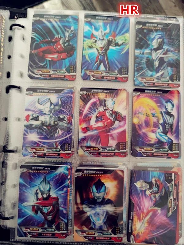 奥特曼卡片是雷霆还是黑钻版,奥特曼卡片到底要不要买呢