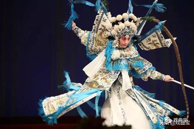 旦角是京剧里面的吗,戏曲中旦角是什么意思