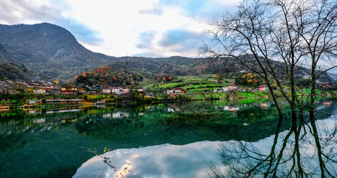 雅安这几天发生的车祸,这就是雅安原版