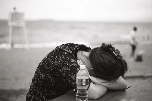 渣女背后的真实故事,渣女的背后隐藏着不可告人的秘密