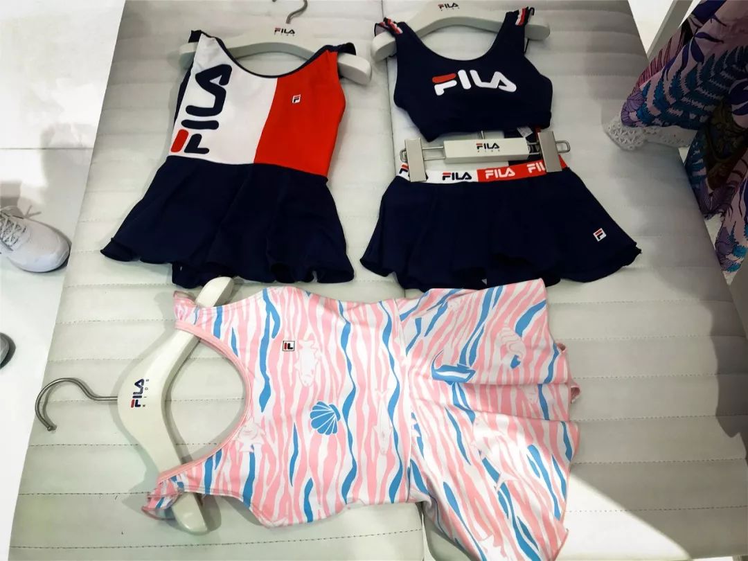 新手泳衣如何选购好的品牌,如何选择合适的儿童泳衣