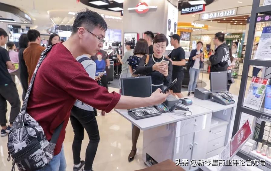 单品销售过千亿产品,银泰百货营收排名