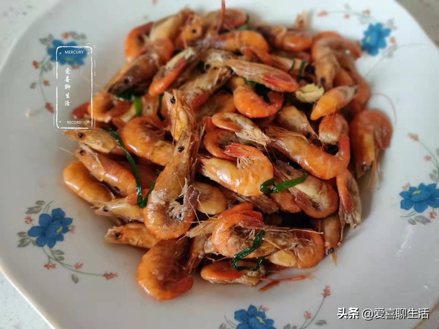 河虾和它是绝配，炒一盘实在太鲜了，6分钟出锅，上桌总是先吃光