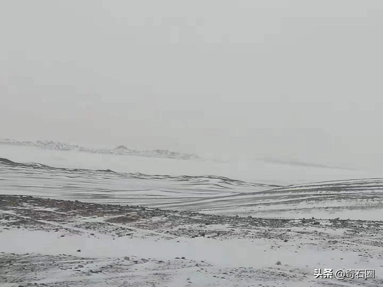 如何正确的辨别陨石寻找陨石,陨石在什么地方最容易发现