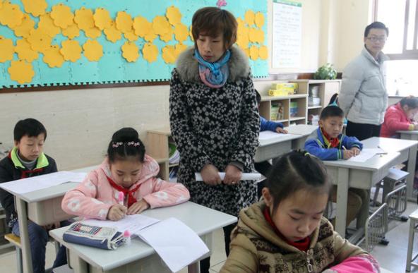 小学生因姓名103笔考试哭了,小学生名字有103笔考场大哭