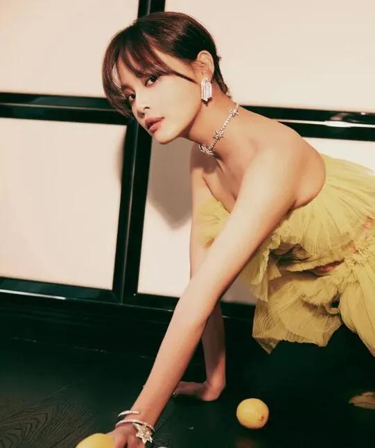 胶线笔画眼线教程新手手残党,手残党眼影教程探险家无眼线