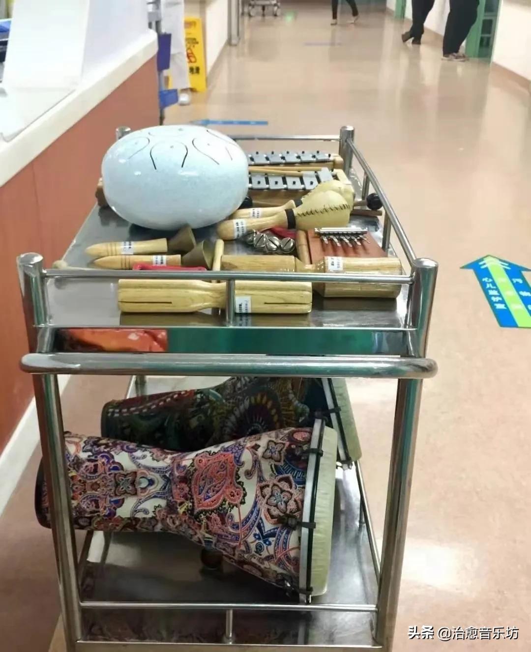 娓╂煍鐨勬煶鍙跺垁,娣辫闊充箰