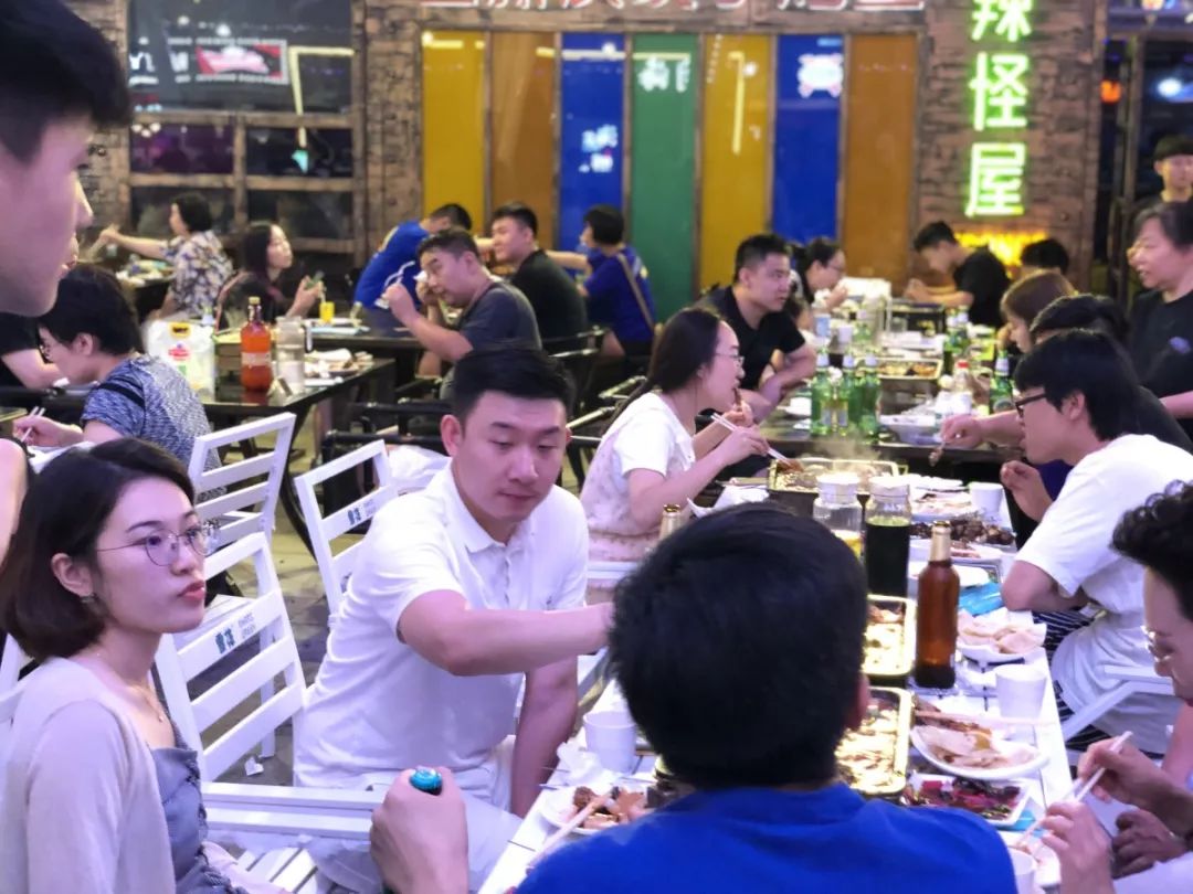 奥城夜市在哪里,奥城夜市美食攻略