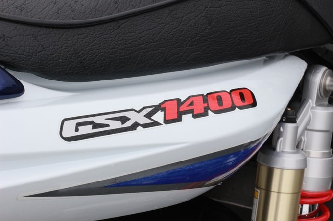 铃木gsx1400测评,铃木摩托车gsx1000