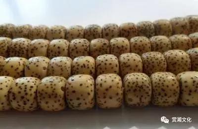 文玩珠串盘玩效果,文玩手串圆珠怎么加配饰