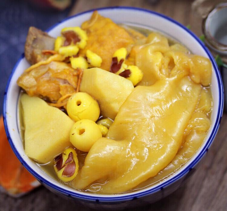 孕妇经常吃燕窝和花胶对胎儿好么,备孕期吃燕窝好还是孕期吃好