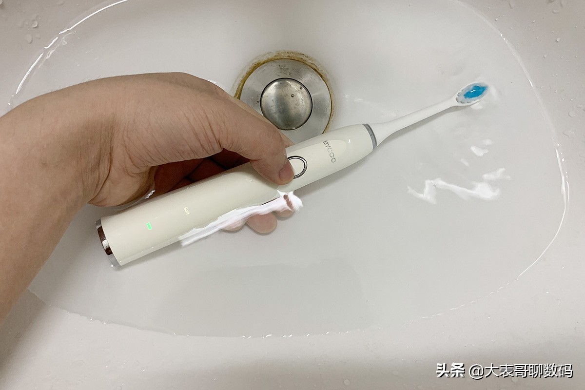 飞利浦宝藏机皇电动牙刷值得买吗,飞利浦电动牙刷2421值得购买吗