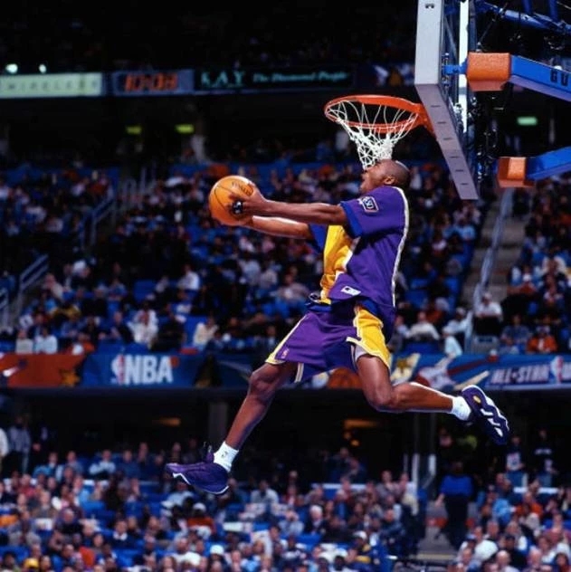 科比20代战靴,科比20年篮球集锦