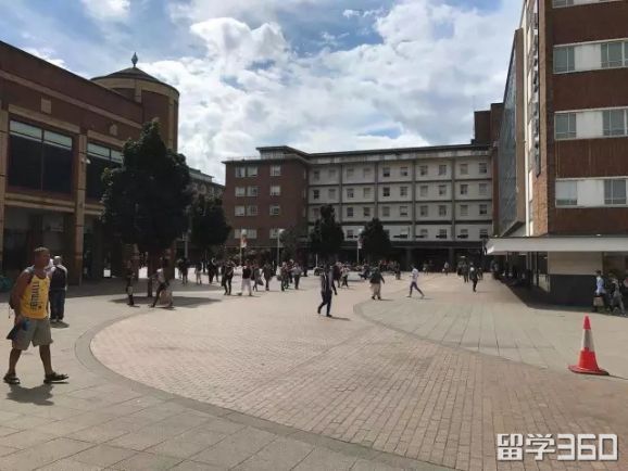 英国最佳新式大学—考文垂大学体育管理项目介绍