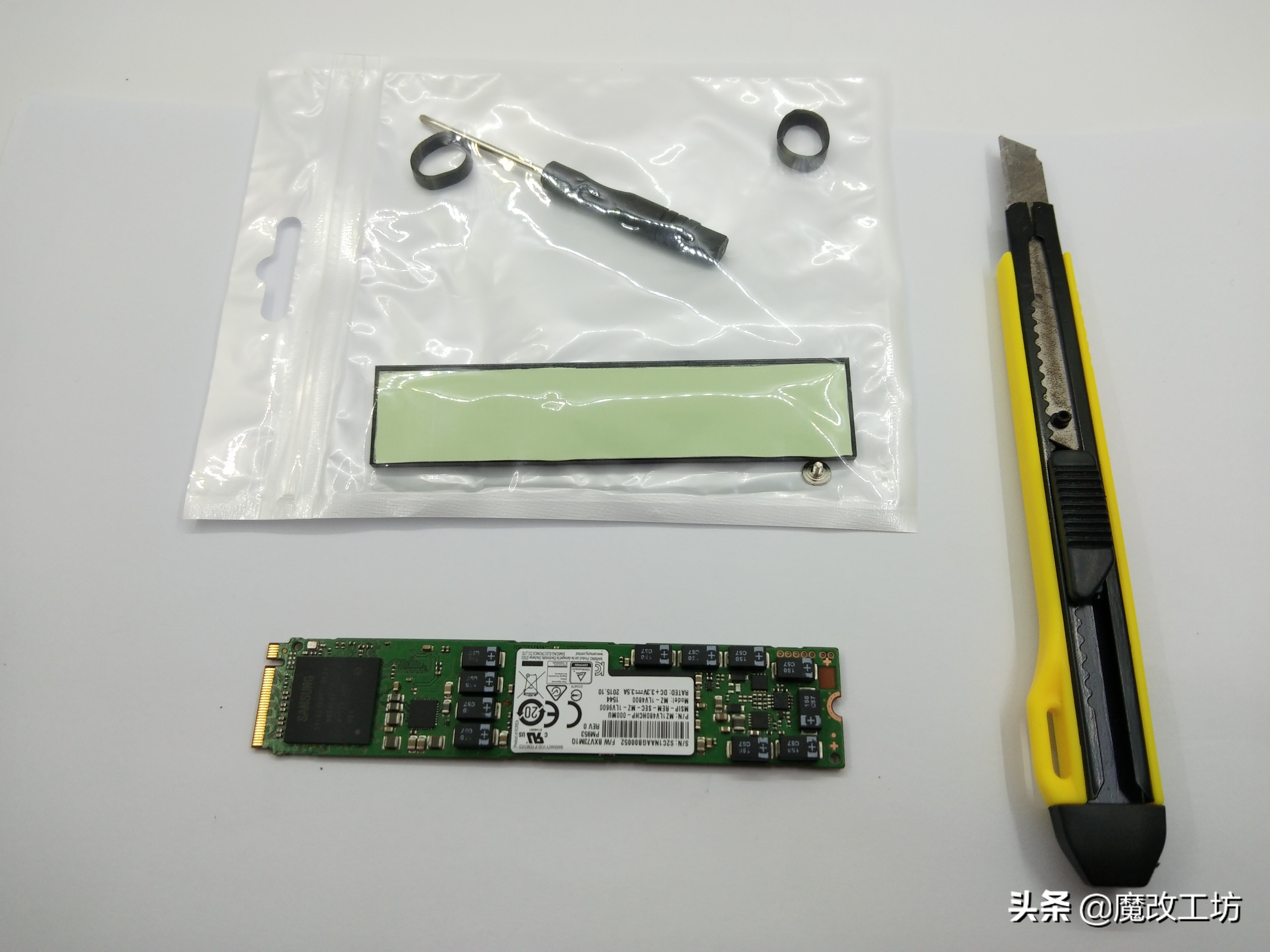 三星固态硬盘拆解全过程,三星固态硬盘拆机