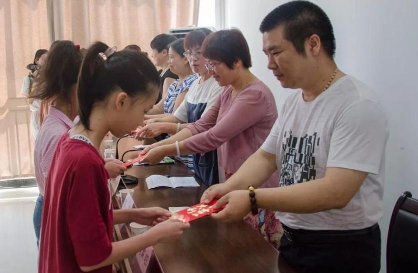 买电脑对助学金有影响吗,用了电脑而被取消助学金