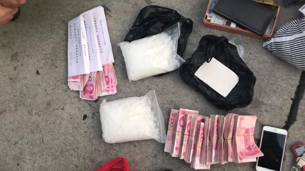 笔录发现疑点，挖出隐身的贩毒女主犯