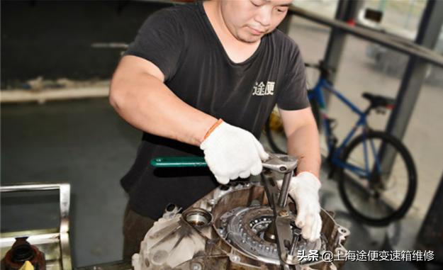 高尔夫双离合变速箱异响怎么解决,高尔夫七速双离合变速箱不升挡