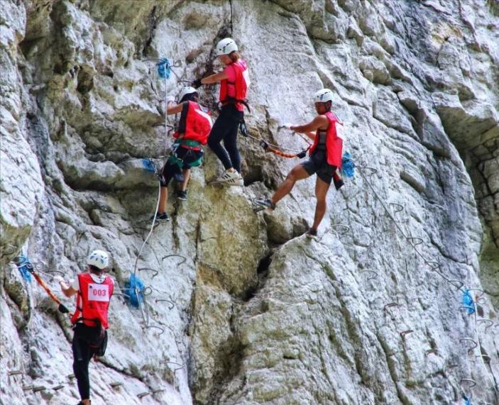 贵州玻璃栈道旅游攻略,贵州夏季必去景点