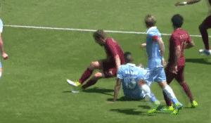 足球假摔教学手册,足球假摔同时假摔