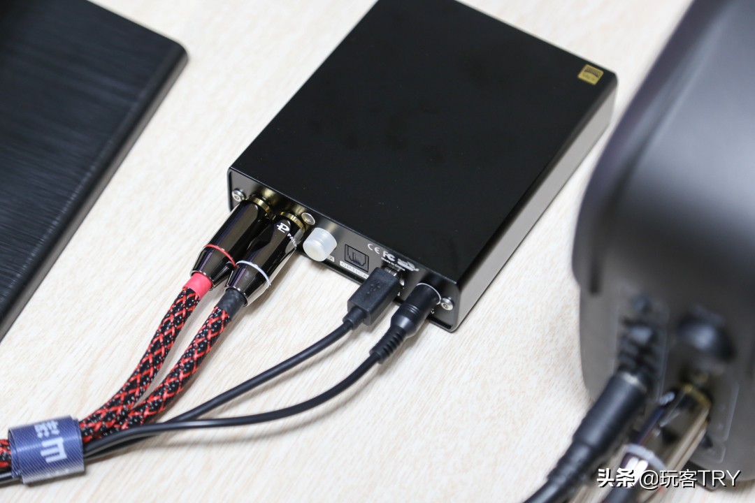 解码器里的小米，说说性能小钢炮拓品E30DAC+监听音箱的听感