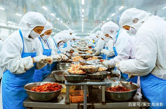 小龙虾原产地潜江深夜小龙虾盛宴,舌尖上的美味小龙虾